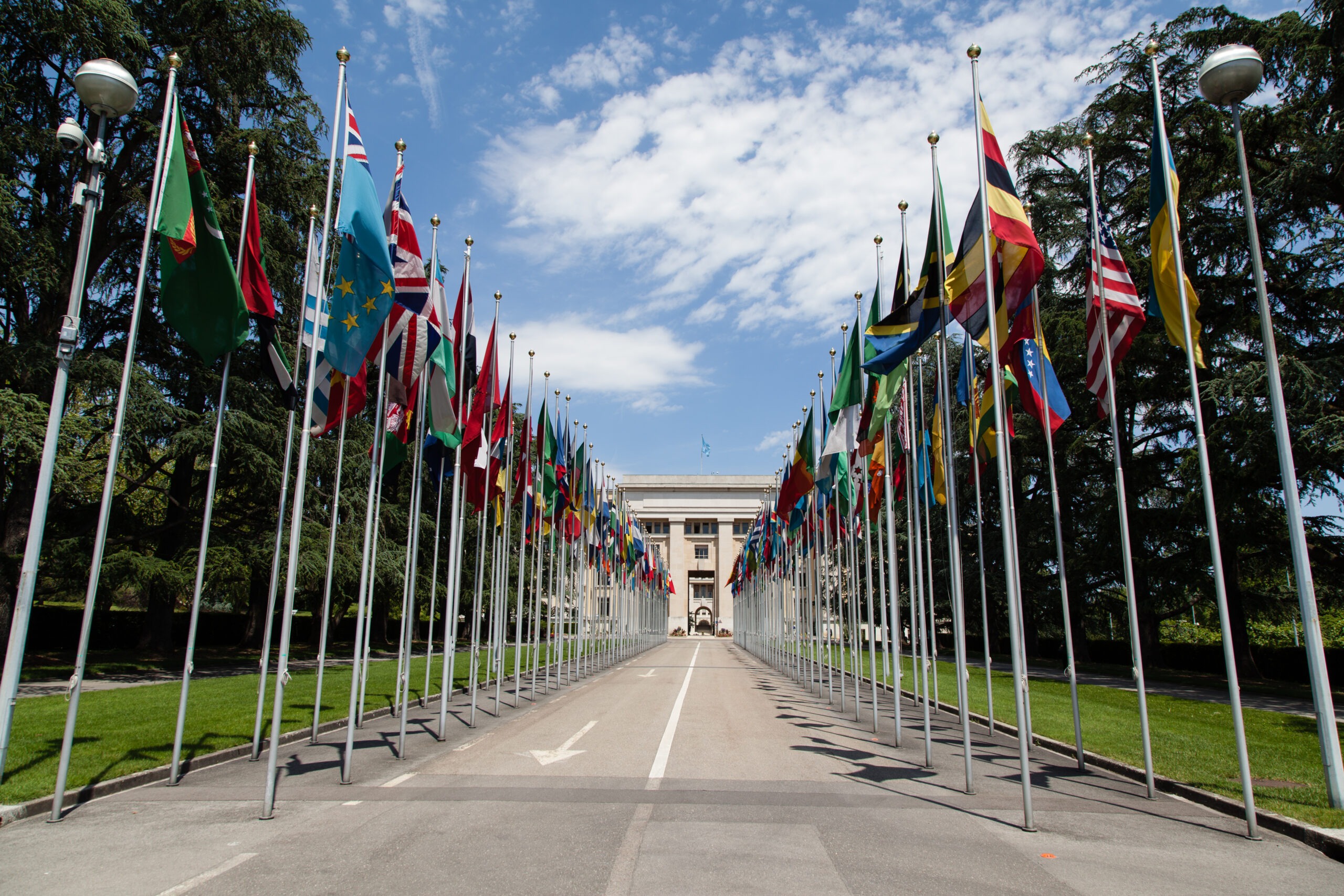 Russia Calls UN & Red Cross