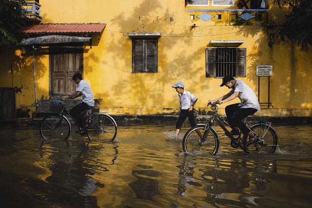 Heavy Downpour & Floods Hit Northern Laos